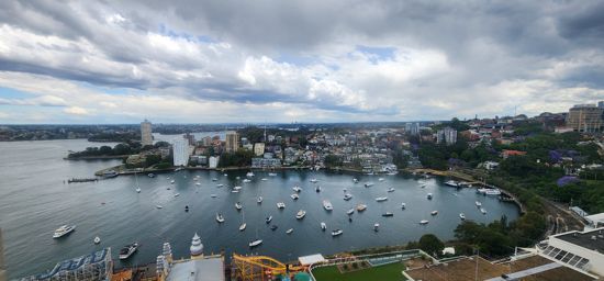 SUB PENTHOUSE - SUNNY NORTH FACING