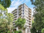 EXTRA SPACIOUS 1 BEDDER - SECURITY HIGH-RISE BUILDING!