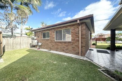 NEAT FURNISHED COASTAL LIVING OPPORTUNITY!