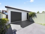 MODERN & LOW-MAINTENANCE LIVING IN A QUIET LURNEA LOCATION