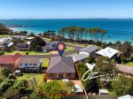 PLANTATION POINT - SUPERB BUILT PROPERTY -  STUNNING LOCATION - 
EASY LIVING ONE LEVEL -  SUN DRENCHED VIEWS - 752M2 BLOCK