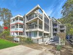 PRIME COASTAL LIVING IN HUSKISSON