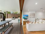 COASTAL FAMILY RETREAT JUST MOMENTS FROM TALLOW BEACH