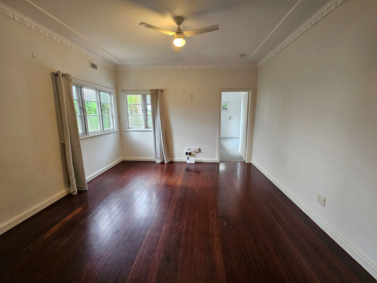 SPACIOUS 4 BEDROOM + OFFICE HOME WITH STUNNING VIEWS