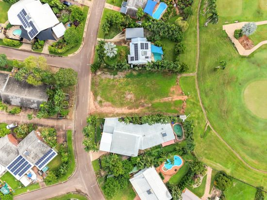 RARE EARTH - VACANT LAND ON THE GOLF COURSE!