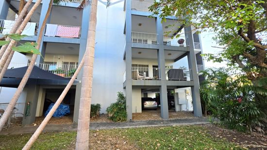 EXPANSIVE APARTMENT - GREAT LOCATION