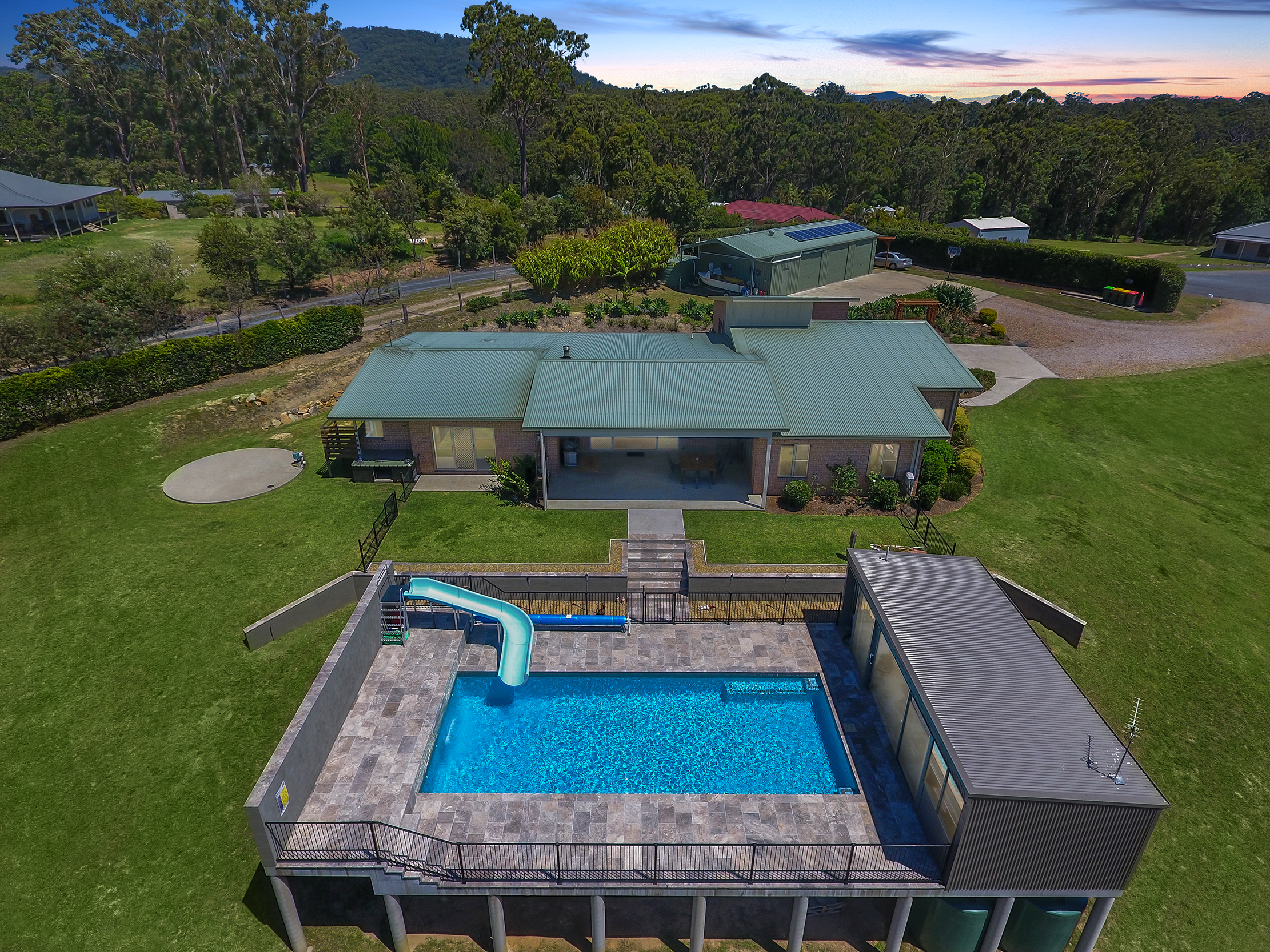 42 Auld Close, Valla - Drone with pool