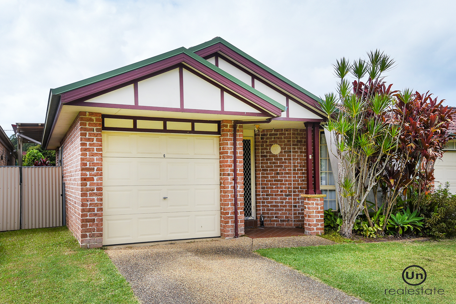 6 Noreena Place, Boambee East - Front of house