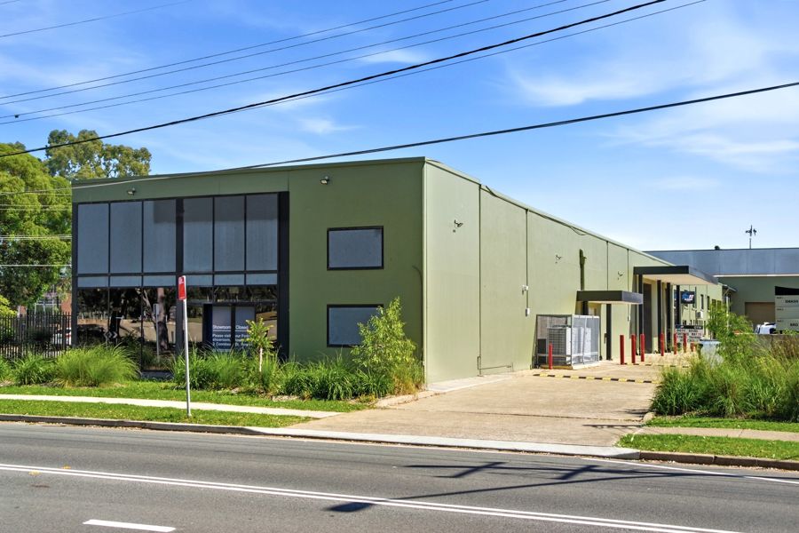 PRIME COMMERCIAL SHOWROOM & WAREHOUSE
