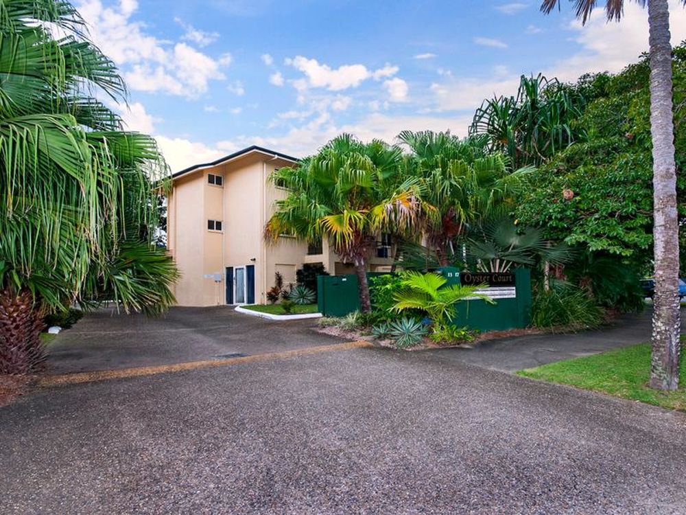 Property in Trinity Beach - $345 per week