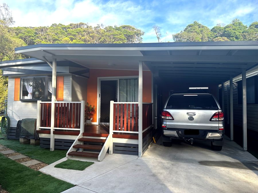 ATTRACTIVE NEAT HOME - READY FOR NEW OWNER