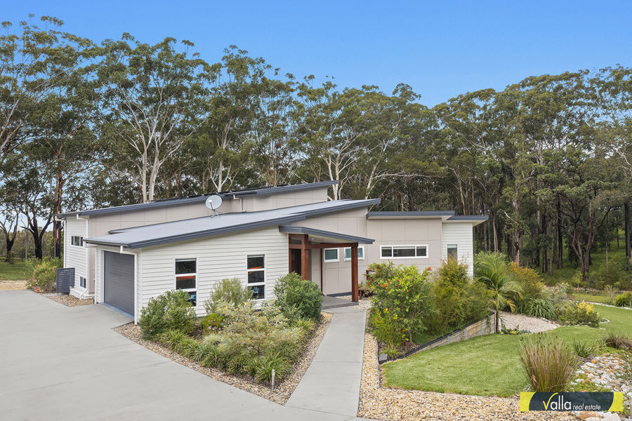 SPACIOUS FAMILY HOME SET WITHIN PRESTIGE ESTATE