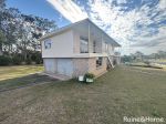 GREAT OPPORTUNITY ON LARGE HOUSE BLOCK.