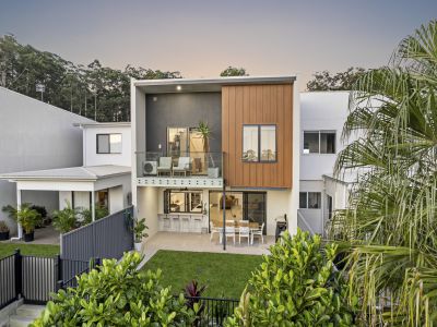 BOUTIQUE PARK-FRONT TERRACE OPPORTUNITY IN THE PRESTIGIOUS AZURE ESTATE