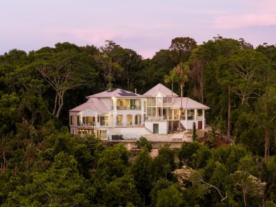 'THE MED' | WORLD-CLASS BESPOKE RESIDENCE: BREATHTAKING IN EVERY SENSE