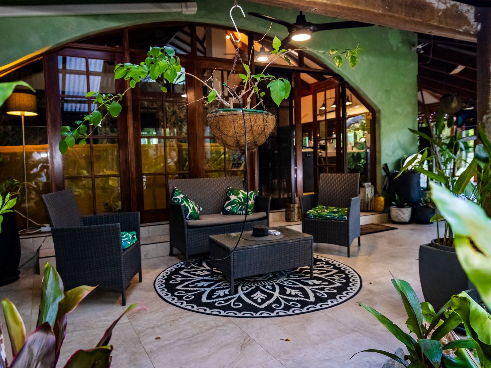 A magical Mowbray Valley retreat, 10 minutes from 