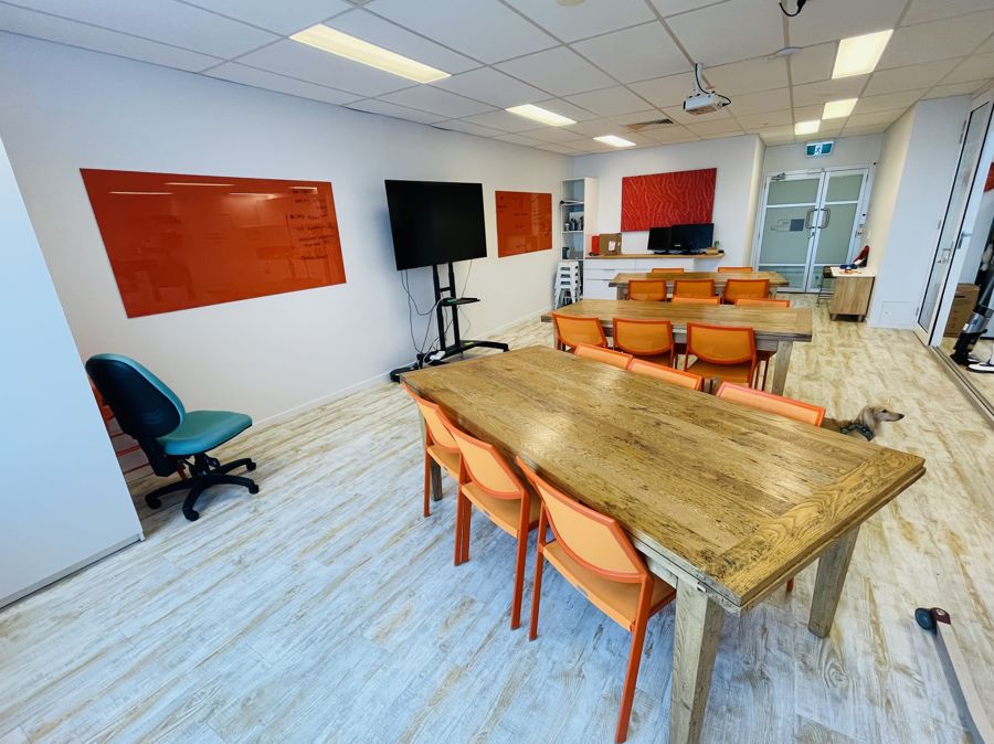 VACANT OFFICE AVAILABLE NOW