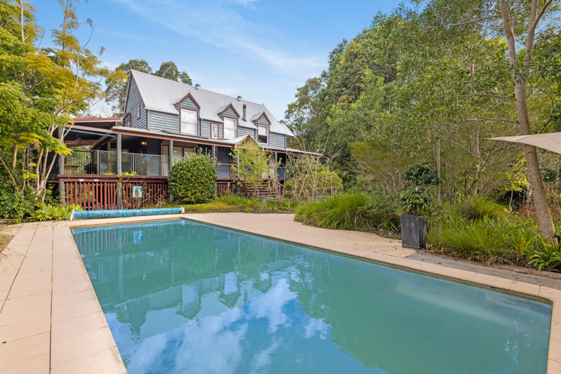 PRIVATE HINTERLAND LIVING WITH POOL & SPACE TO ENTERTAIN