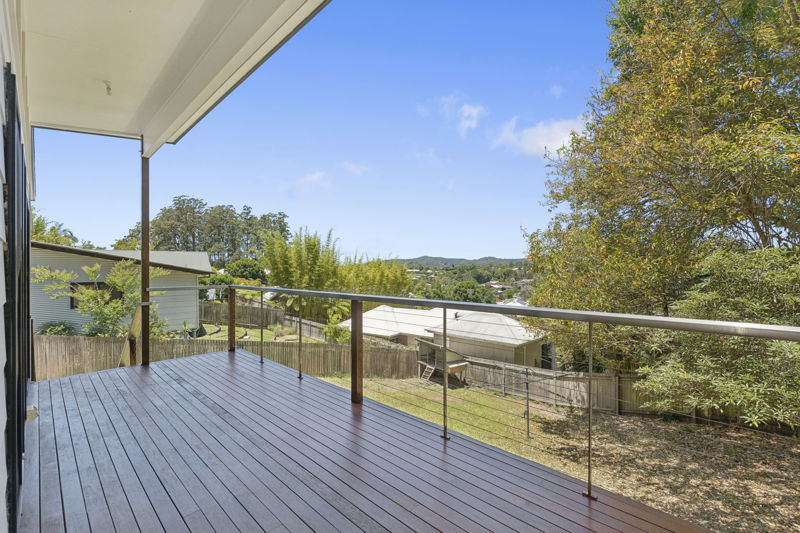 ELEVATED LIVING WITH VALLEY VIEWS - JUST 1.6KM FROM BELLINGEN TOWN CENTRE