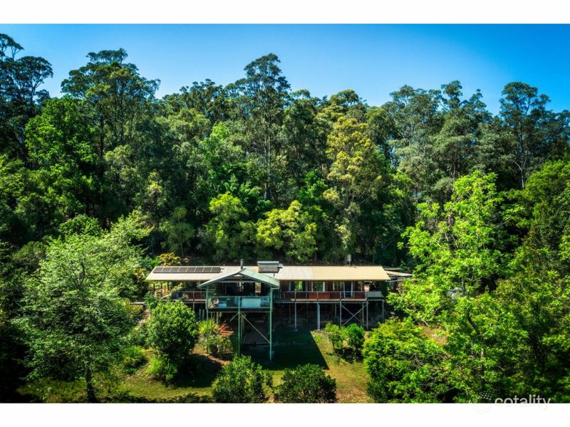 TIMBER HOME ON FIVE ACRES - MINUTES FROM BELLINGEN