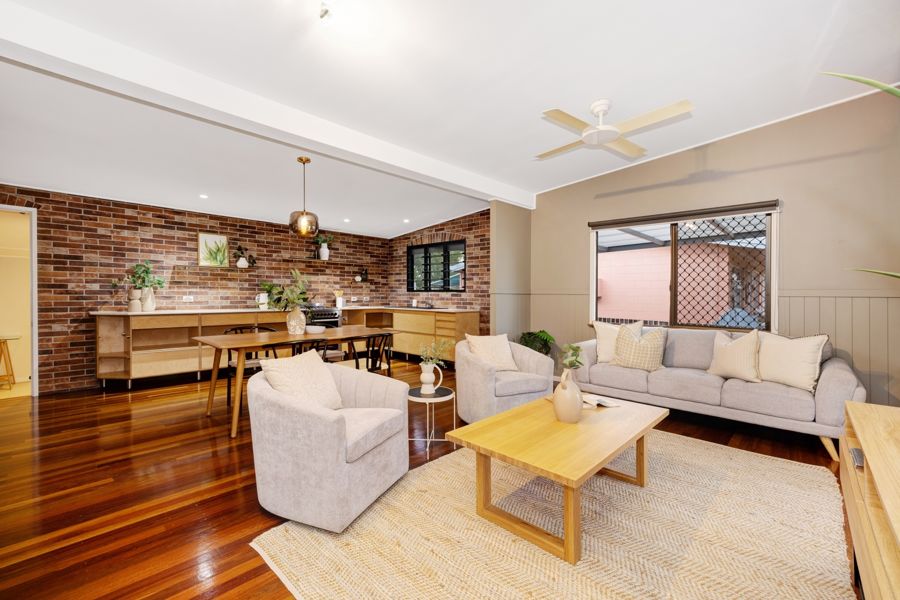 SOPHISTICATED - LIVING IN CENTRAL SOUGHT - AFTER LOCATION