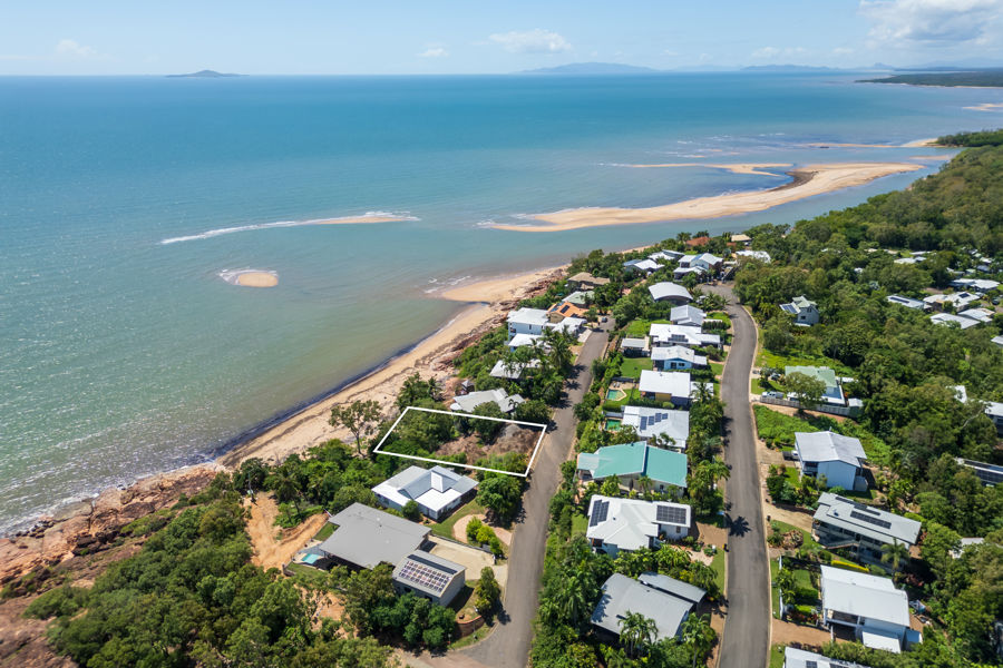 PANORAMIC OCEAN VIEWS | ELEVATED ABSOLUTE BEACHFRONT LIVING
