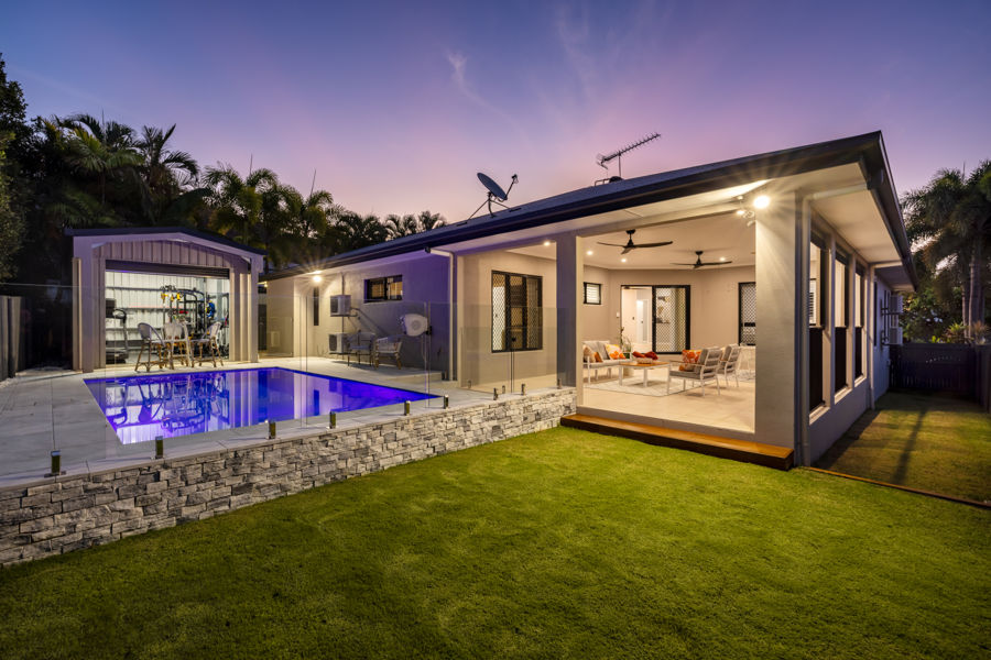 ARCHITECTURAL PERFECTION WITH POOLSIDE LUXURY & UNRIVALLED FAMILY FLOW