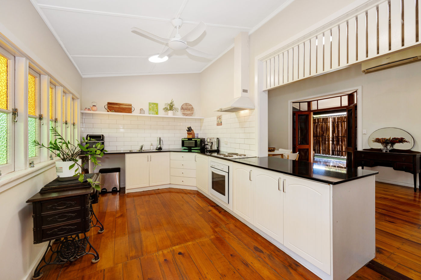 CLASSIC RENOVATED WEST END QUEENSLANDER