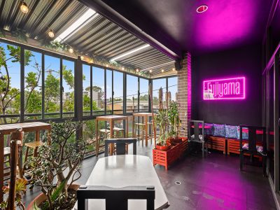 TWO-LEVEL COMMERCIAL / RETAIL BUILDING &NDASH; PRIME FAIRY MEADOW LOCATION!