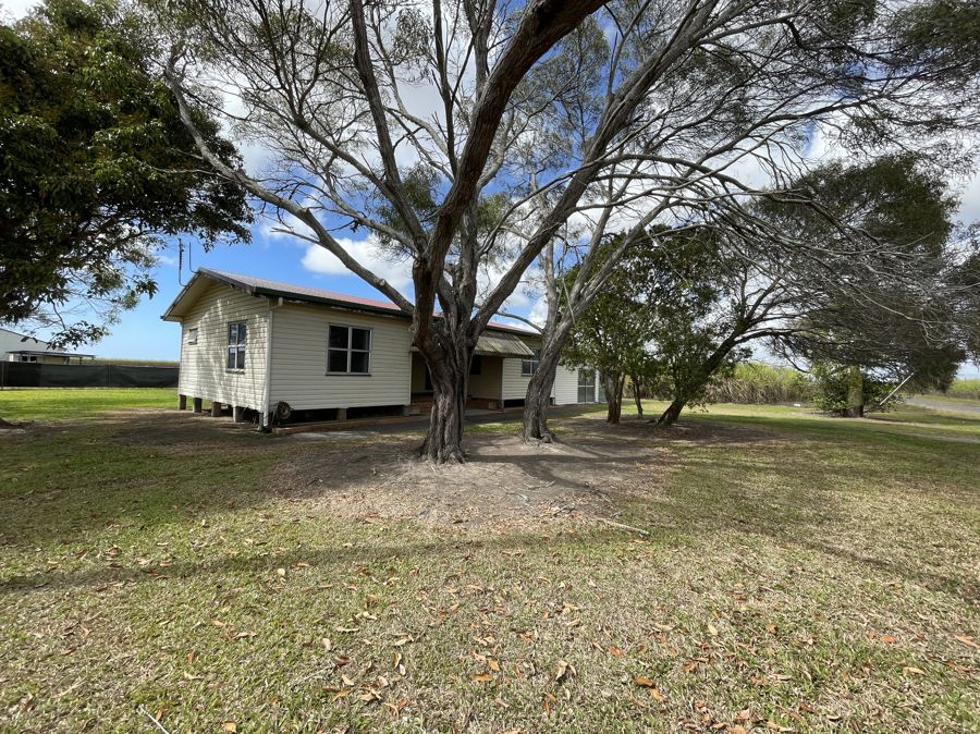 WOULD YOU LIKE TO LIVE AWAY FROM THE CITY HUSSLE AND BUSSLE IF SO THIS LITTLE FARM HOUSE MAY JUST SUIT YOU
