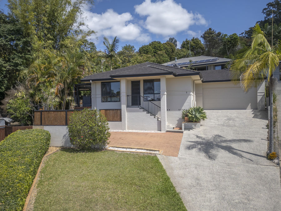 LOW MAINTENANCE MODERN FAMILY HOME