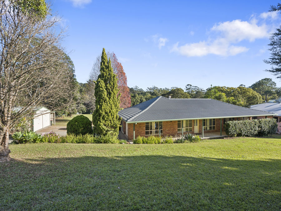ESCAPE TO THE COUNTRY - WITHOUT LEAVING TOWN...