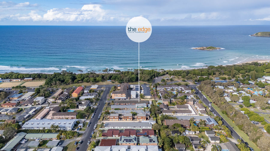 COASTAL LIVING AT ITS BEST - JUST 250M FROM THE BEACH