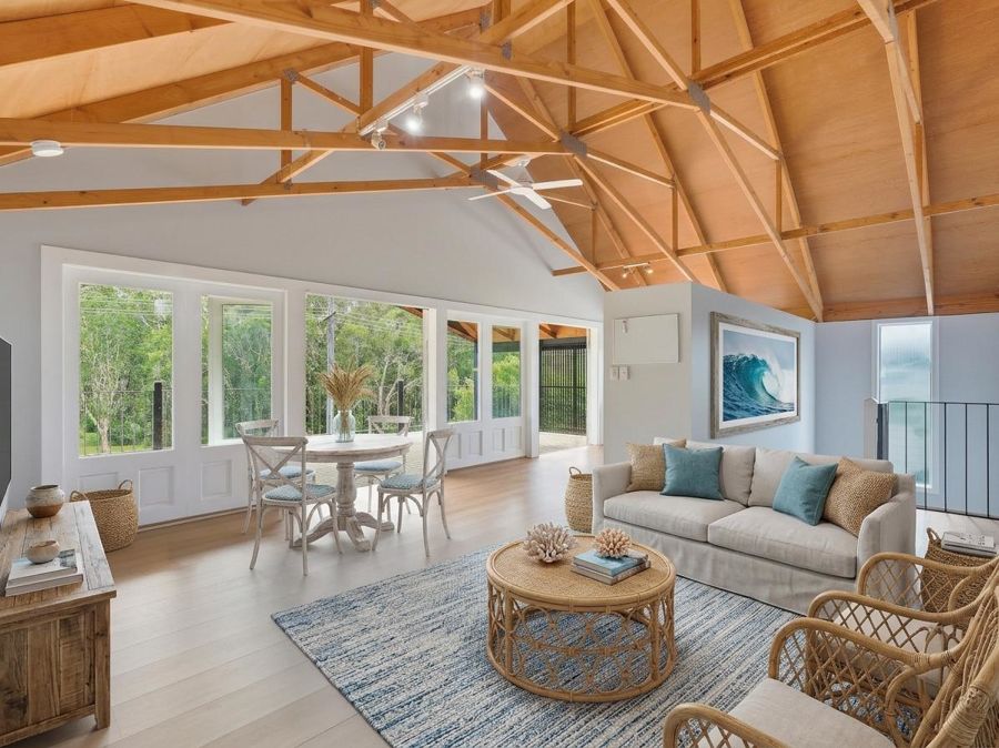 COASTAL CHARM WITH VERSATILE STUDIO....