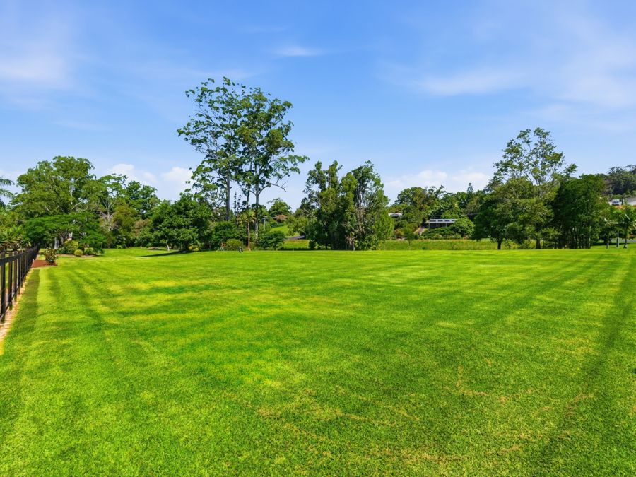 RARE VACANT ACREAGE IN THE BOAMBEE VALLEY...