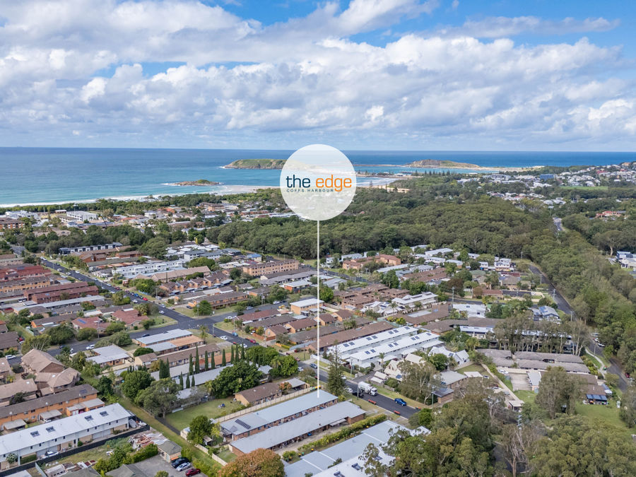 PERFECT SIZE UNIT IN THE IDEAL LOCATION...