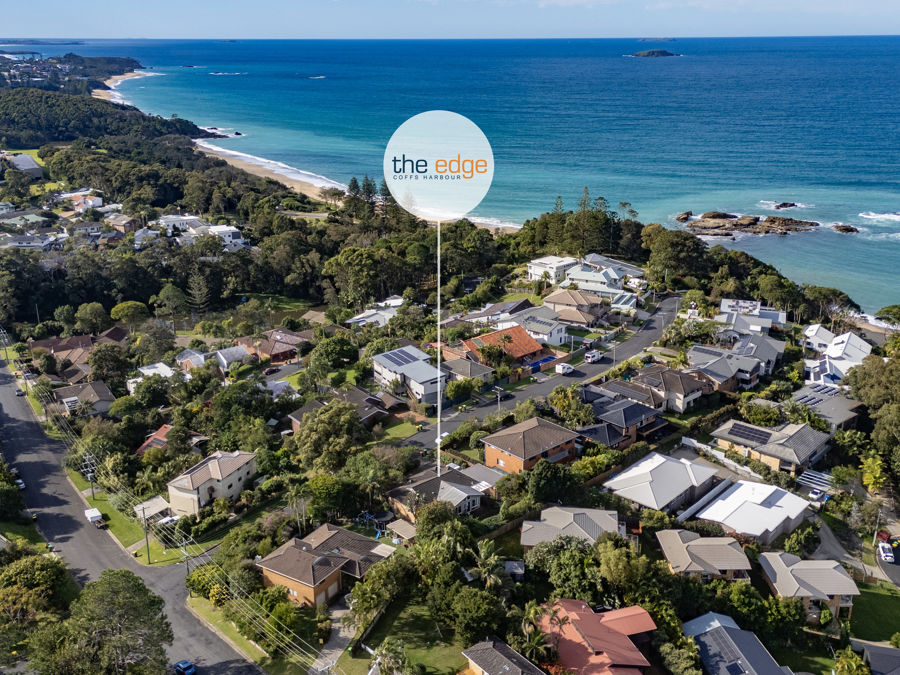 CHILLED BEACHSIDE HOME IN KORORA...