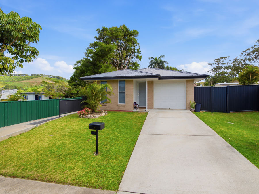 MODERN NEAR-NEW 3 BEDROOM HOME IN A CONVENIENT LOCATION...