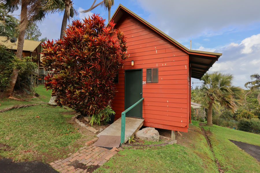 CABIN WITH WATER & ELECTRICITY INCLUDED