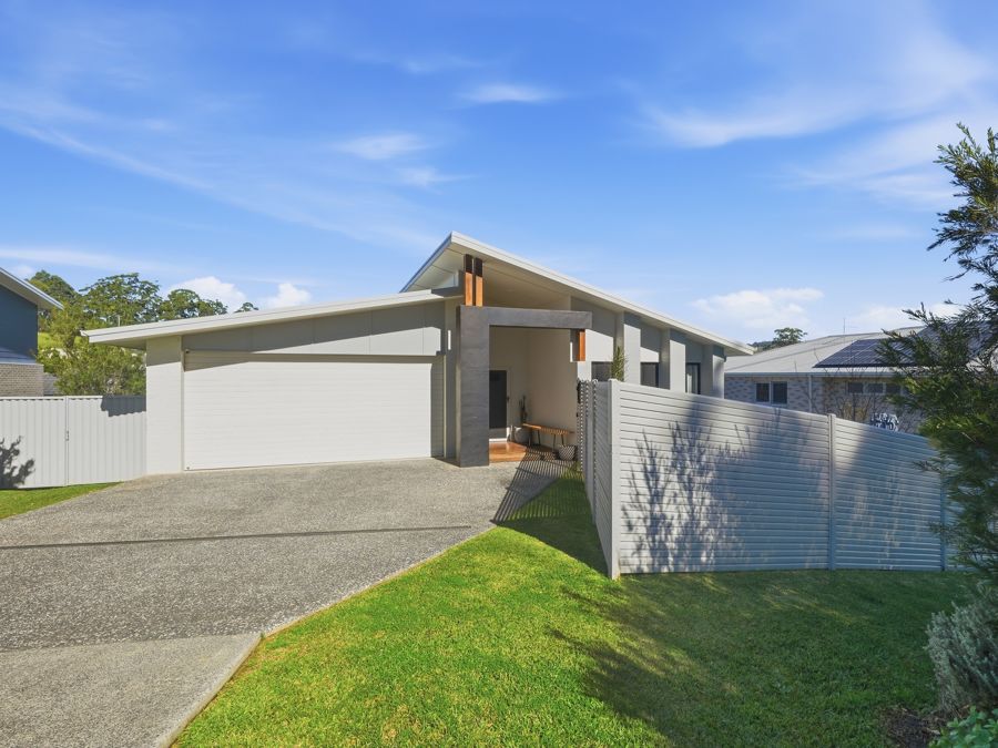 MODERN FAMILY LIVING WITH SPACE, STYLE & A POOL....
