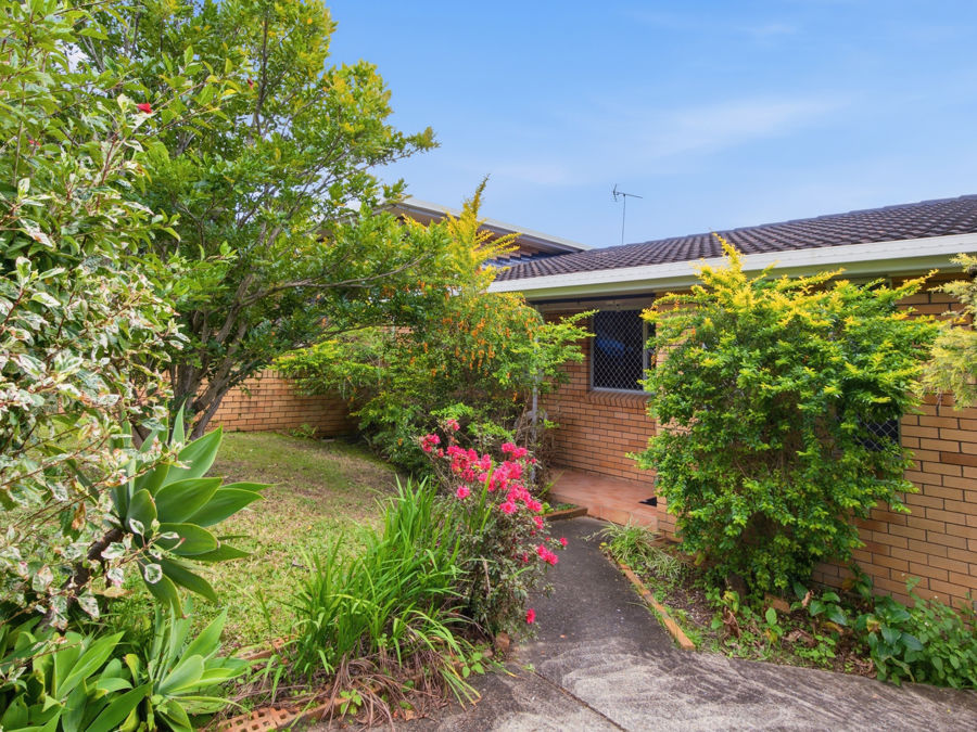 A SMART INVESTMENT IN A GREAT LOCATION...