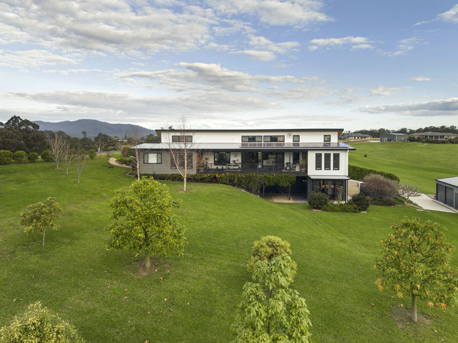 SOME HOMES FOLLOW THE RULES. THIS ONE REWRITES THEM...