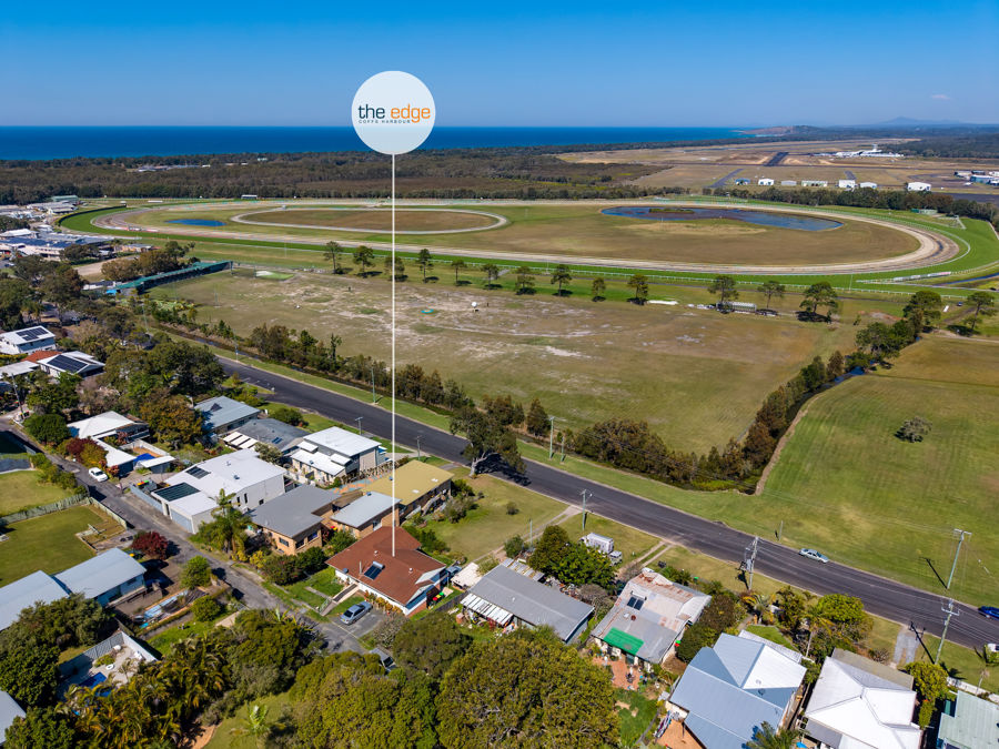 DUAL LIVING, DUAL STREET FRONTAGE & R3 ZONING...