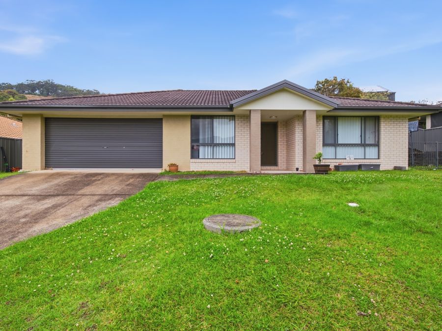 RELAXED COASTAL LIVING IN A PEACEFUL AND CONVENIENT LOCATION...