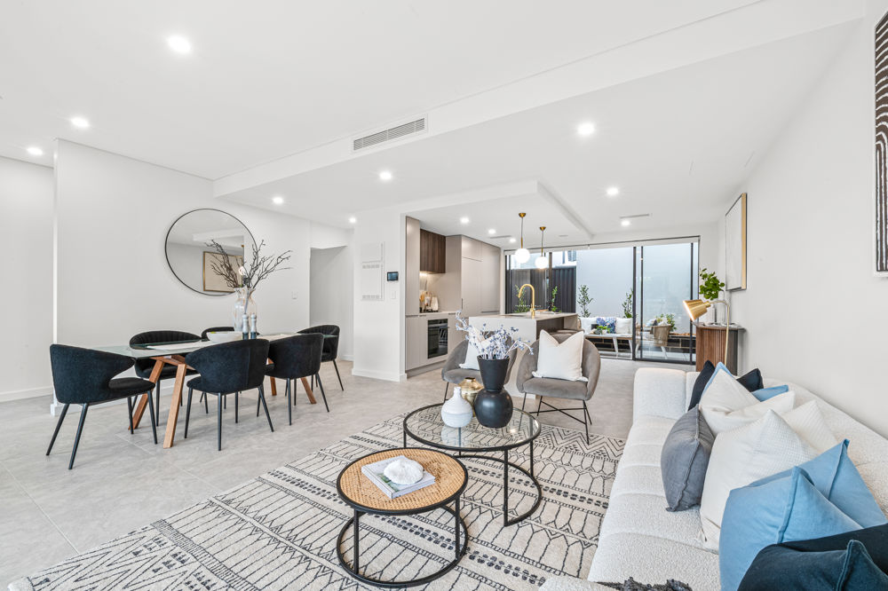 ULTIMATE NEW TOWNHOUSES NEARING COMPLETITION!