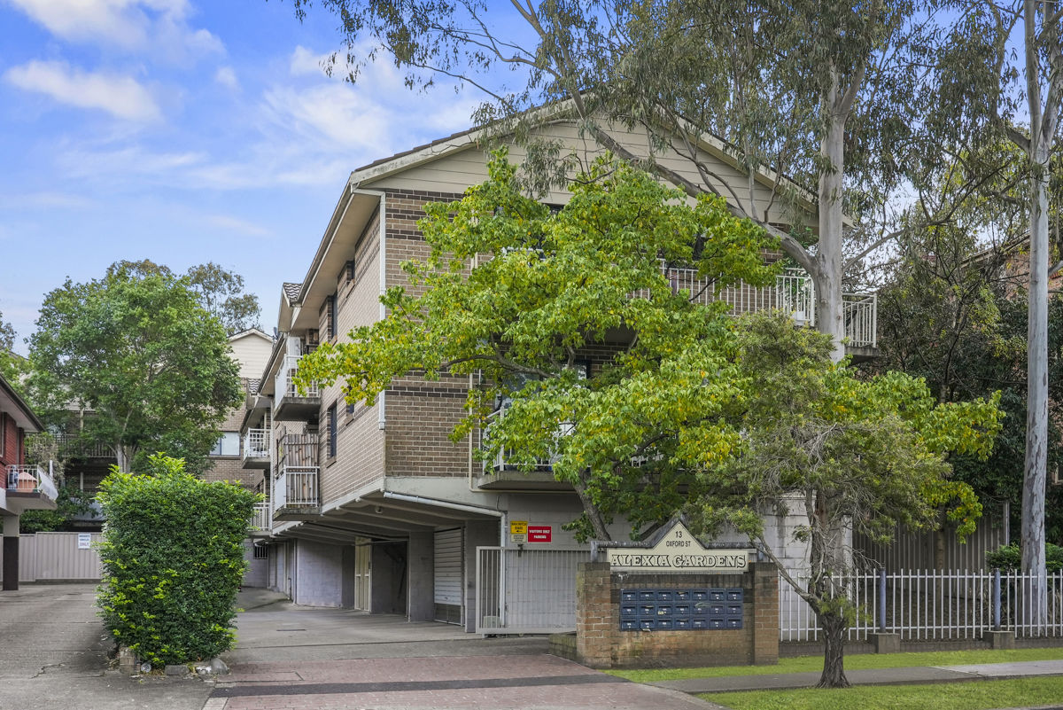 SUN-FILLED SECURITY UNIT - OPEN TO VIEW SAT 02/05/2026 @ 10-10.30AM