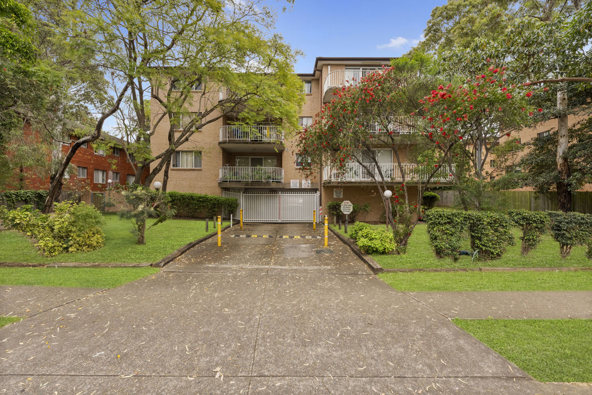 PRIVATE TOP FLOOR APARTMENT