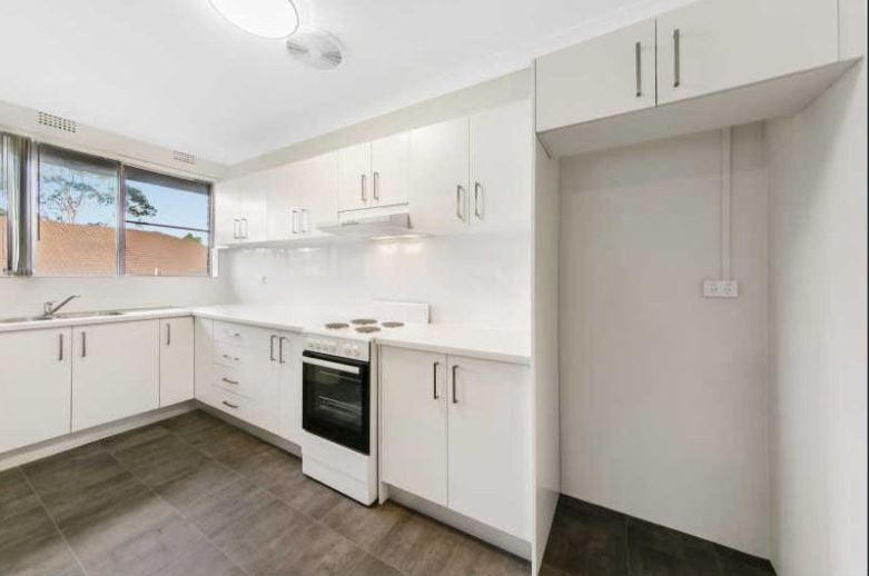 PERFECTLY PRESENTED ONE BEDROOM UNIT WITH SPLIT AIR-CONDITIONING!