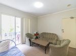 GREAT 2 BEDROOM UNIT IN HEART OF HARRIS PARK