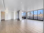 THREE-BEDROOM APARTMENT IN THE HEART OF PORT CBD
